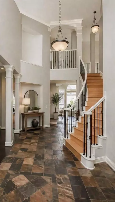 7123 Morrow Ct, Sugar Land, TX 77479