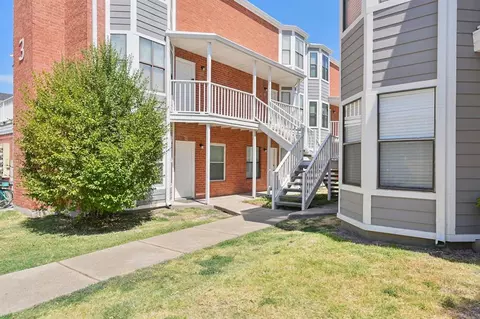 4441 Old College Rd #3104, Bryan, TX 77801