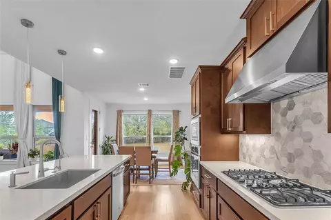 Kitchen - 148 Jacksdaw Dr, Austin, TX 78737 photo 7 of 7