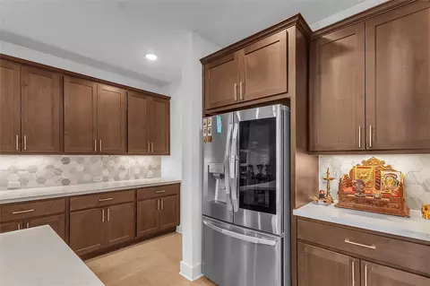 Kitchen - 148 Jacksdaw Dr, Austin, TX 78737 photo 4 of 7