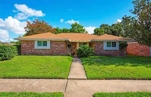 1102 E Rutgers Ln, Deer Park, TX 77536