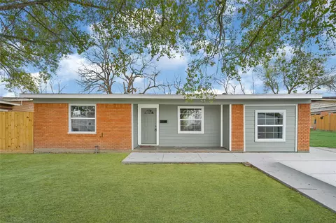 8526 Vennard Rd, Houston, TX 77034