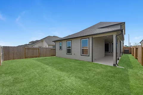Exterior - 3122 Spitfire Dr, Rosenberg, TX 77471 photo 2 of 5