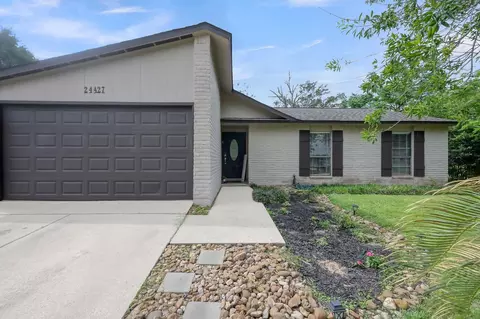 24427 Broken Bow Ln, Hockley, TX 77447