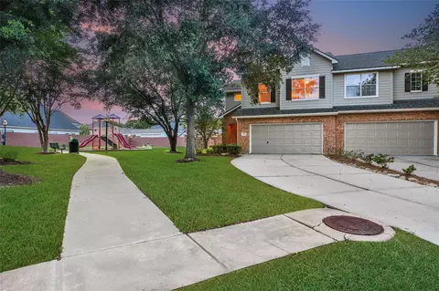 5403 Canyon Hollow Dr, Houston, TX 77084