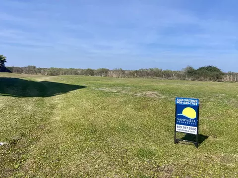 25010 Monterey Ct, Galveston, TX 77554