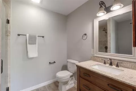 Bath - 172 Lake Dr, Trinity, TX 75862 photo 2 of 4