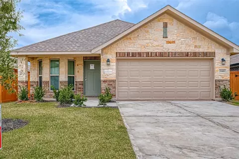 9 Greenbriar Loop, Angleton, TX 77515 photo 1