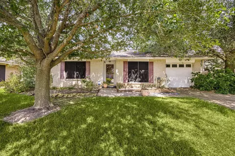 1342 Castle Glen Dr, Houston, TX 77015