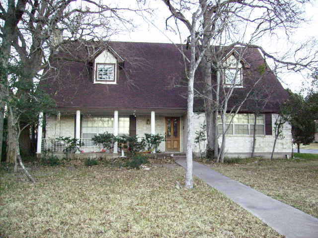 3600 Old Oaks, Bryan, TX 77802 photo 1
