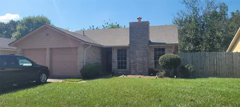 4315 Queens Retreat Dr, Houston, TX 77066