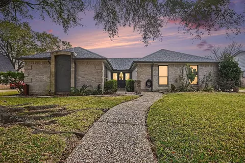 1114 Woodhorn Dr, Houston, TX 77062