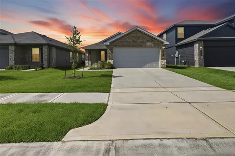 1806 Legacy Hills Dr, Houston, TX 77067
