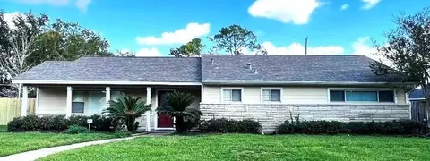 1430 Freedonia Dr, Houston, TX 77055