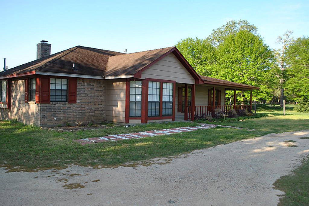 62 Windmill Dr, Hempstead, TX 77445 photo 1