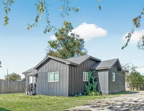 978 Saint Clair St, Houston, TX 77088