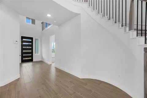 Entry Way - 5102 Nesbit Path, Rosenberg, TX 77471 photo 3 of 4