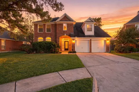 12735 Canterbury Dr, Houston, TX 77014