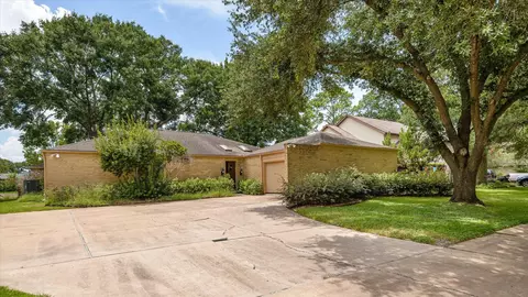 7715 Brush Wood Dr, Houston, TX 77088