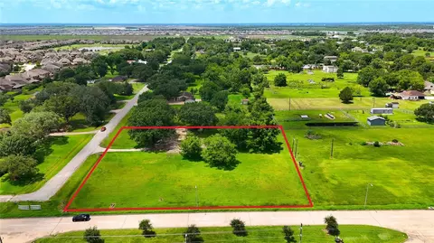 602 Sycamore Rd, Richmond, TX 77469