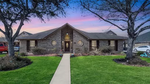 2170 Santa Cruz Ln, League City, TX 77573