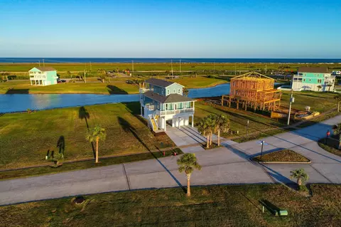 26903 Bay Water Dr, Galveston, TX 77554