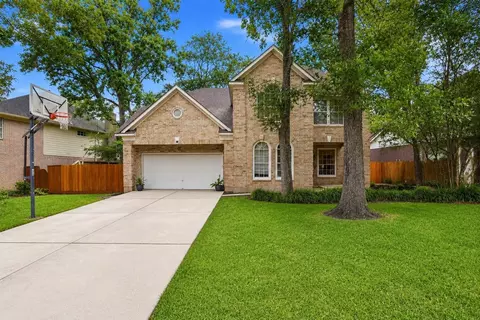 73 W Sandalbranch Cir, The Woodlands, TX 77382