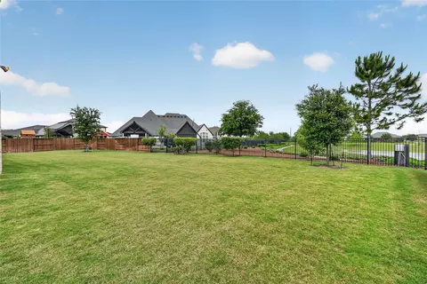 Exterior - 9827 Wright Dr, Manvel, TX 77578 photo 7 of 7