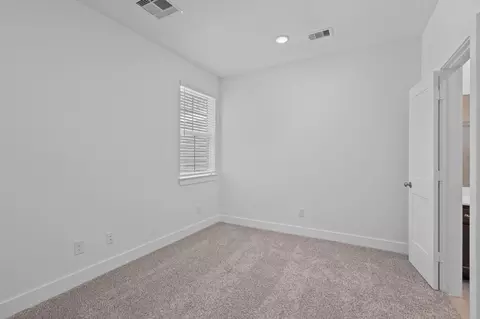 Bedroom - 516 Red Cascade Trl, Willis, TX 77318 photo 4 of 6