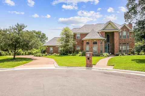 1402 Millcreek Ct, College Station, TX 77845