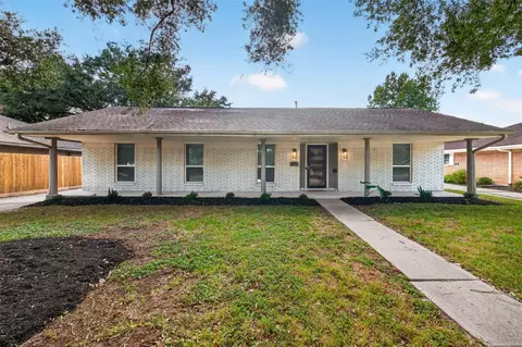 11107 Cedarhurst Dr, Houston, TX 77096