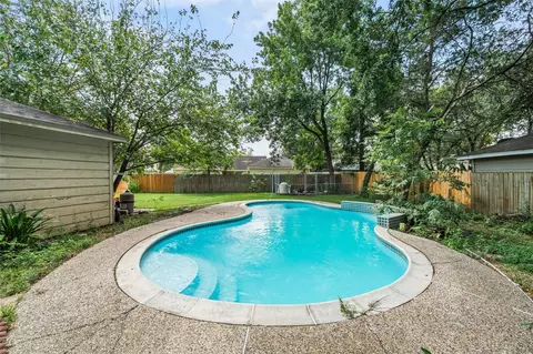 715 Marne Ln, Houston, TX 77090
