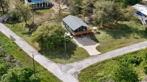 581 Northwood Dr, Point Blank, TX 77364