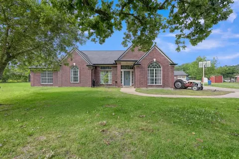 251 Petty Rd, Waller, TX 77484