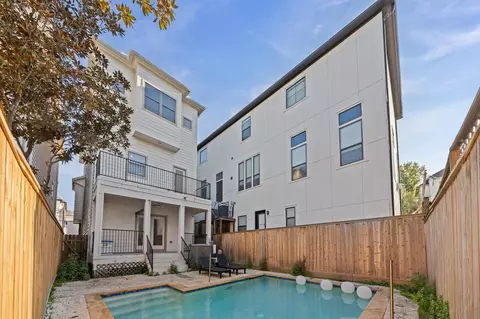 5705 Petty St #A, Houston, TX 77007