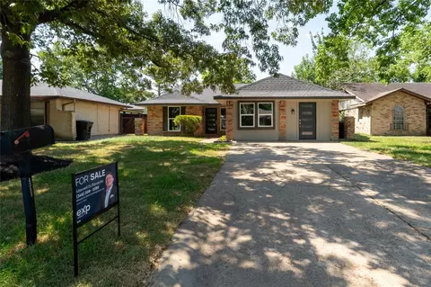 4311 Fallen Oaks Dr, Houston, TX 77091