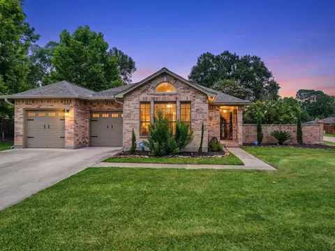107 Cliffbrook Ln, Cleveland, TX 77327