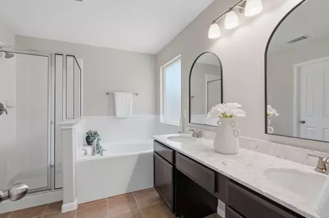 Bath - 5819 Deleon Trail Dr, Spring, TX 77379 photo 2 of 4