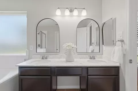 Bath - 5819 Deleon Trail Dr, Spring, TX 77379 photo 4 of 4