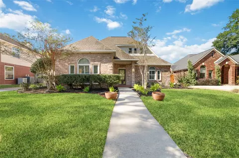 6306 Castle Lane Dr, Houston, TX 77066