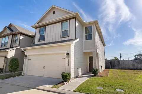 3235 Longleaf Meadows Dr, Houston, TX 77063