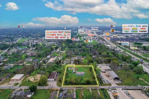 747 W Rittenhouse Rd, Houston, TX 77091