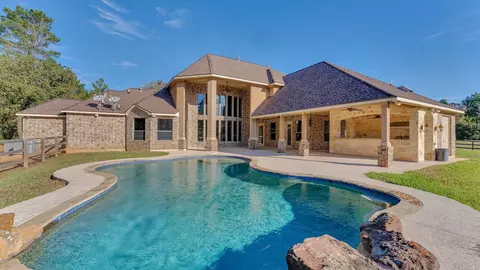 8071 Stacy Diane Dr, Montgomery, TX 77316