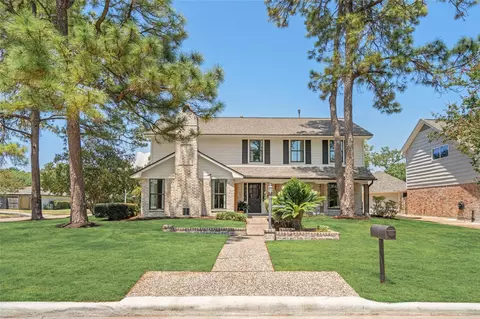 10830 Burgoyne Rd, Houston, TX 77042