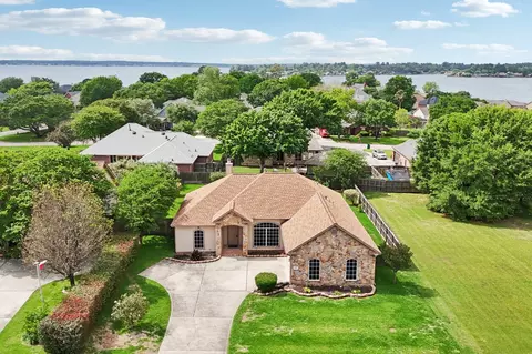 7187 Edgewater Dr, Willis, TX 77318