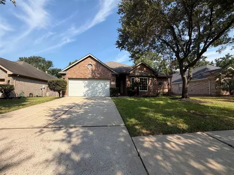 20402 Willow Trace Dr, Cypress, TX 77433