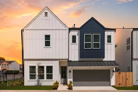 8918 Sunshine Laverne Ln, Houston, TX 77080