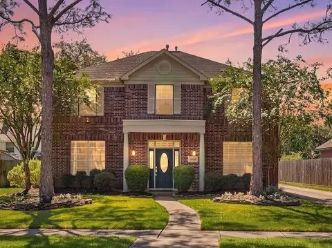 13526 Robin Hill Ct, Houston, TX 77059