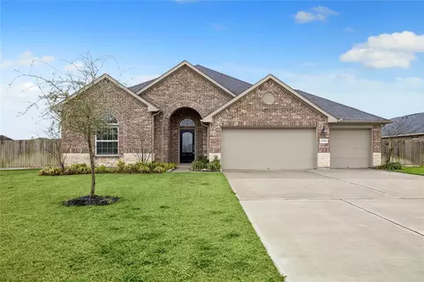 11914 Champions Forest Dr, Mont Belvieu, TX 77535