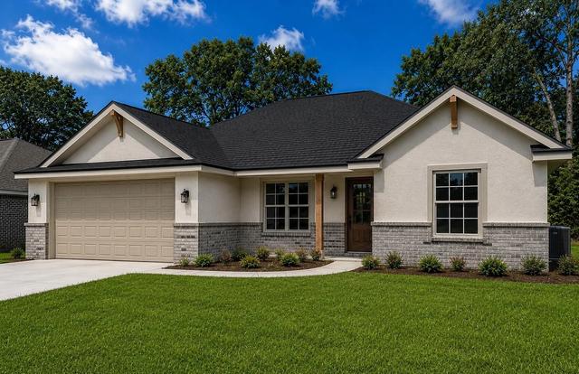 205 W South St, Madisonville, TX 77864